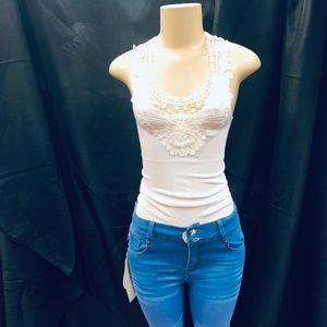 Women’s top $10 !!!! 👖 $40 ... ❤️❤️❤️😘😘😘🤩